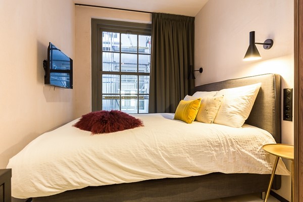 Medium property photo - Warmoesstraat 50G, 1012 JE Amsterdam